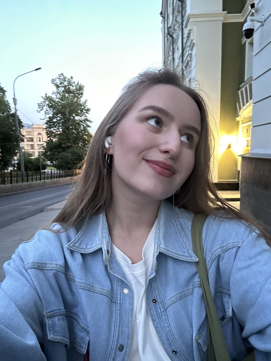 ptitzai's tweet photo. настроение ‘разлуку умножая на зарю’ 
(опять как в 15, но все еще нежно) https://t.co/hqw6QW7Rug