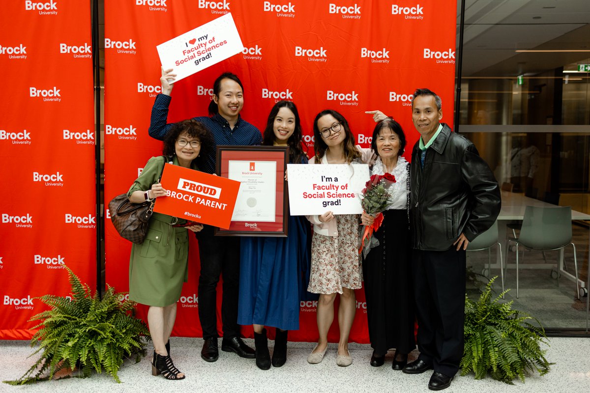 Congratulations to all of today's @BrockUFOSS graduates! #BrockUGrad
Photos from our New Alumni Celebration are now on Facebook ➡️ facebook.com/media/set/?van…