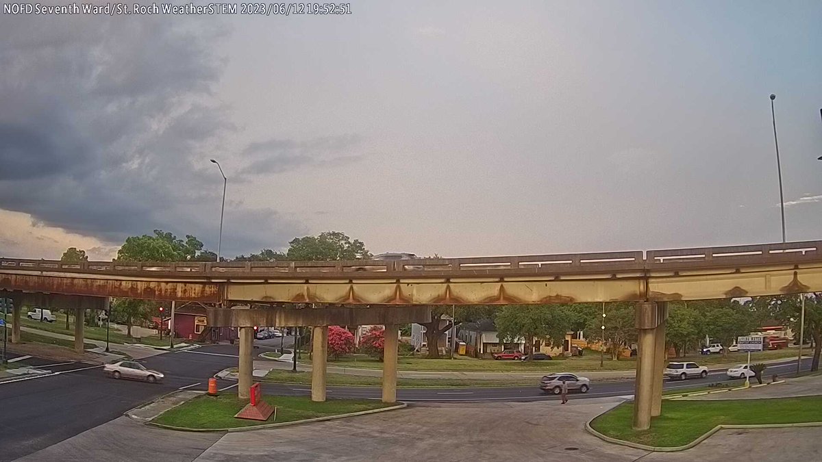 NOFD Engine 27 - Seventh Ward/St.Roch at sunset and it's 88.1 F.