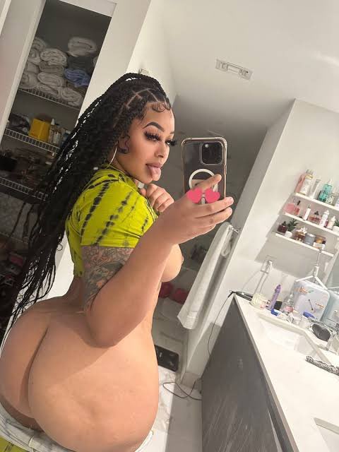 MissKay7878's tweet photo. Who can spank me from the back side and give me some doggy 🍆🍑🍑 https://t.co/Xj3ZEUFtYY