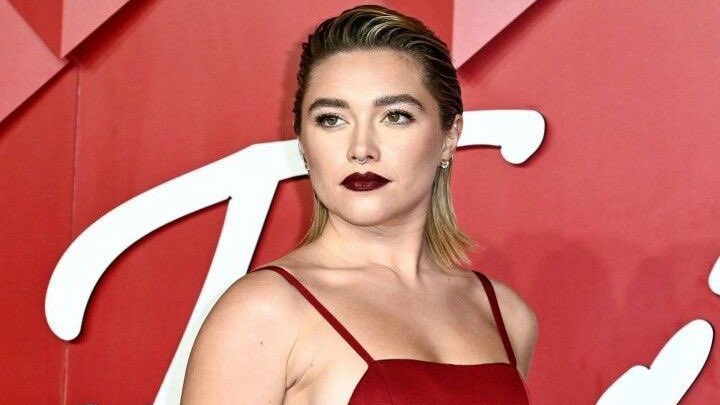 MValentinoRP's tweet photo. ©#ValentinoRP › Valentino DiVas.

Our beautiful 𝗡𝗶𝗰𝗼 𝗗’𝗔𝗿𝘀𝗲𝘆 (@graupejuice) wore custom Valentino to the premiere of @HandsOfStoneRP in New York City this past 10th of June. She also wore the Liquirosso lipstick and was accompanied by C.D Pierpaolo Piccioli. https://t.co/ZqksOdbhV5