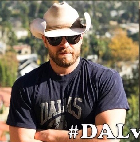 christy041499's tweet photo. The incomparable #BillyMiller🥰Always my #MCM #MCE So loved, so missed, by so many❤️#BillyMillerRocks #BillyWithKindness #OnceInALifetime #Irreplaceable https://t.co/9FyZElKtt4