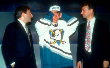 30 years ago today, the @AnaheimDucks drafted Paul Kariya fourth overall #Hockey365 #FlyTogether