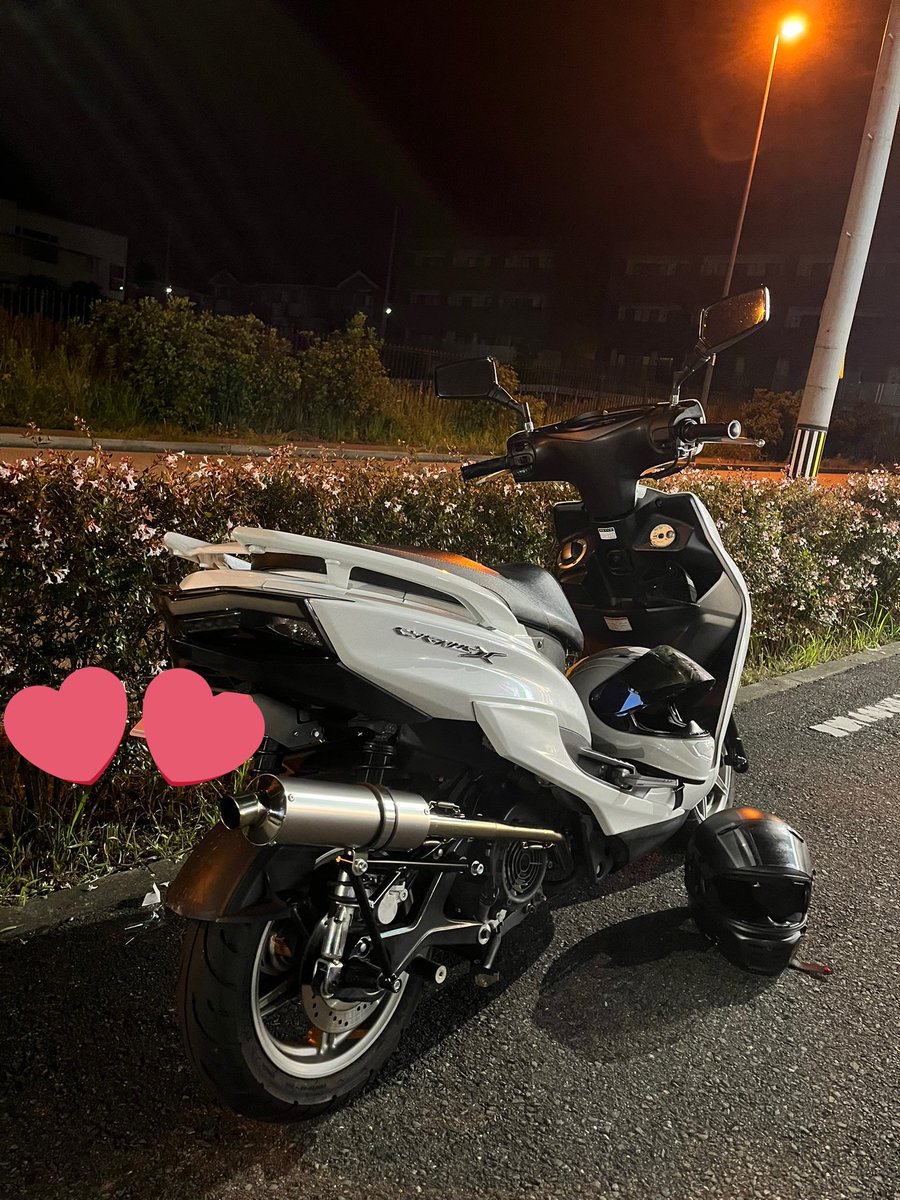 atm__09's tweet photo. 彼女のシグナスカスタム途中らしいけどバチイ�� https://t.co/GO774sgrZy