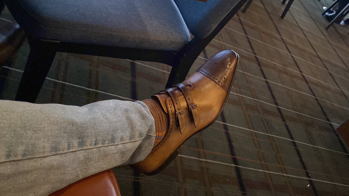 These some custom Calfskin joints made in Spain. You prolly woulda bought some designer for what I just paid for em! 😁😅 #GrownManBidness #DressForSuccess #Dirty30