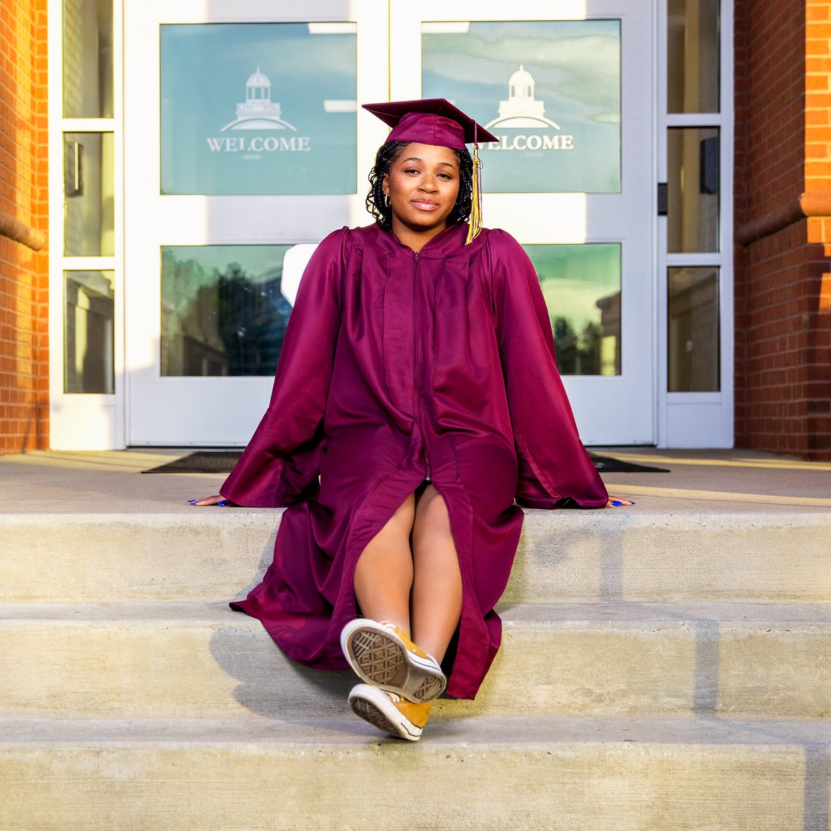 BookLevi's tweet photo. 📸: @booklevi 

#photography #photographer #graduation #graduate #graduationpictures #model #modeling #booklevi https://t.co/zutp4CHFYD