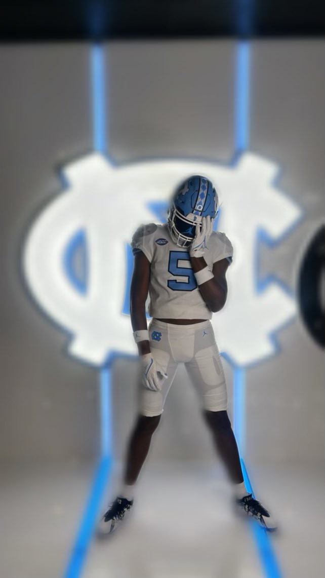 Thank you @UNCFootball @CoachMackBrown @CoachLPorter for a great visit today!I am blessed to receive a offer from The University of North Carolina @southpointeFBSC @CoachRichAD @SC_DBGROUP @SWiltfong247 @RivalsFriedman @On3Recruits @PrepRedzoneSC @DAWGHZERECRUITS @JibrilleFewell