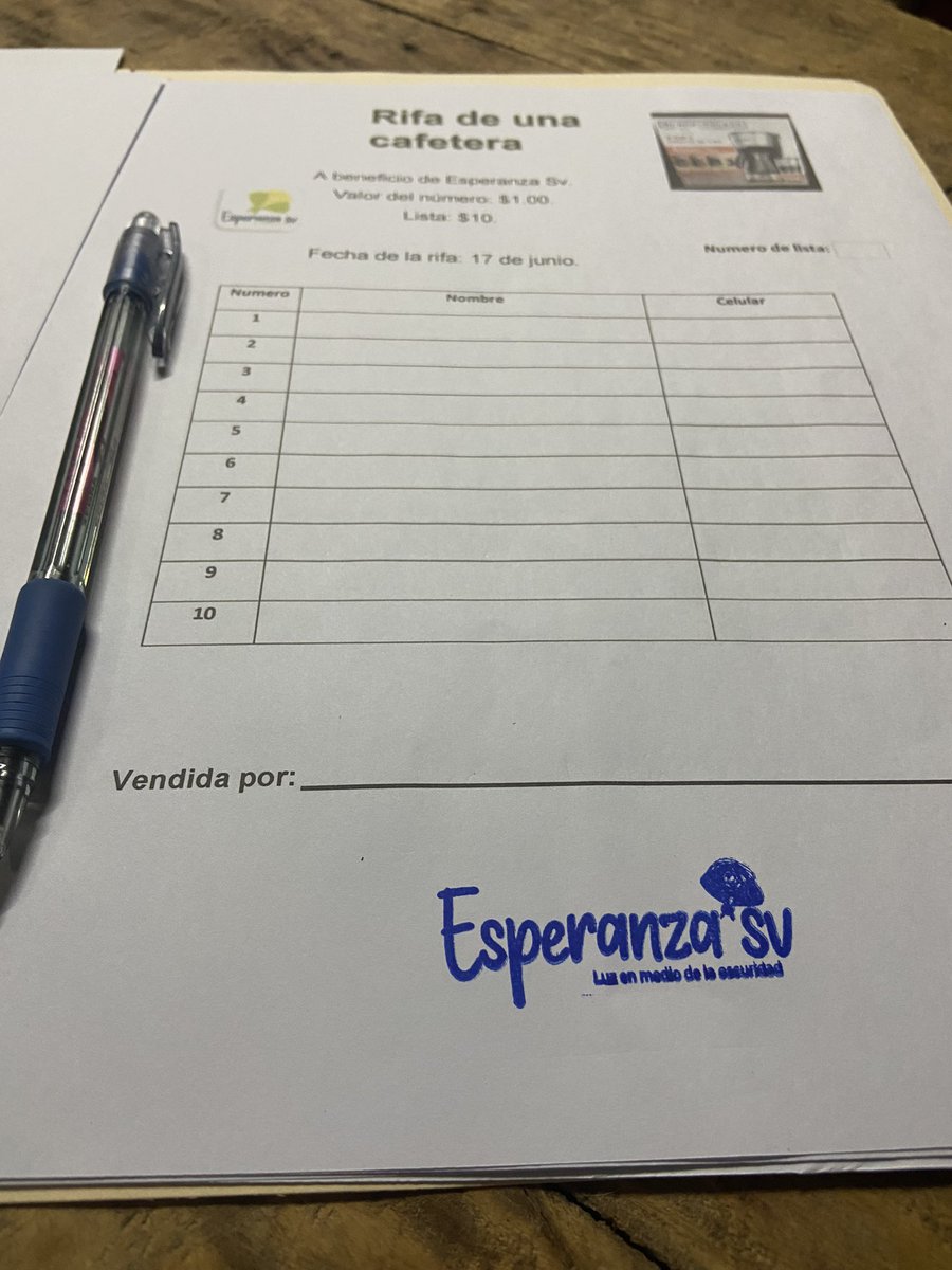 GladysArdon's tweet photo. Me quieren comprar números pra la rifa de una cafetera a beneficio de @EsperanzaSv1 🙏🏻🙏🏻
El número cuesta $1 y servirá para comprar las cenas que entregaré el próximo 24 de junio en el hospital, la lista vale $10.

Me ayudan con rt por favor. 🙏🏻 https://t.co/jnlgIixDRk