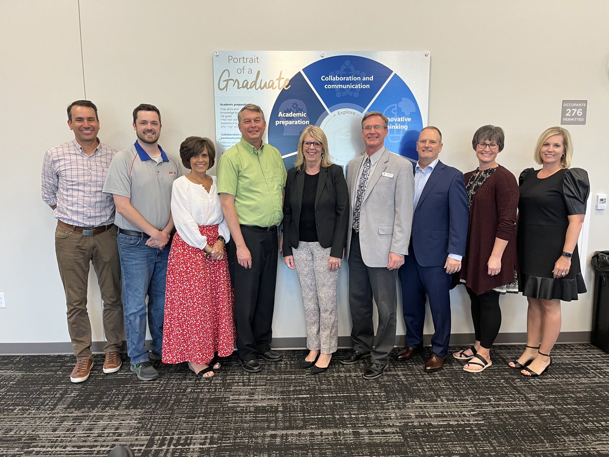 AndoverSchools's tweet image. Our BOE recognized outstanding accomplishments tonight:
- State Track &amp;amp; Field Champs from @AndoverHighKS and @ACHSJaguars 
- State Swim &amp;amp; Dive Champions from AHS
- Leslianne Craft of @ACMS_Jaguars, regional Principal of the Year
- @Schaefer_Arch, a district naming rights partner