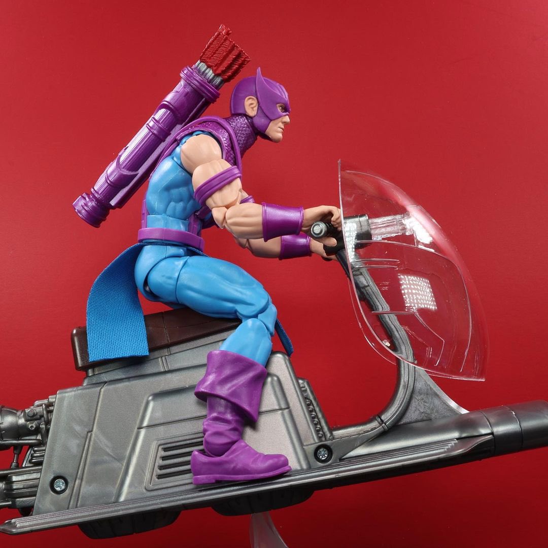MarvelLegendsHQ's tweet photo. Closer look at Hawkeye &amp; Sky-Cycle!

📸: @MCUcollector24 

#Marvel #MarvelComics #MarvelLegends #Hawkeye #SkyCycle https://t.co/Pa7kKDz32A