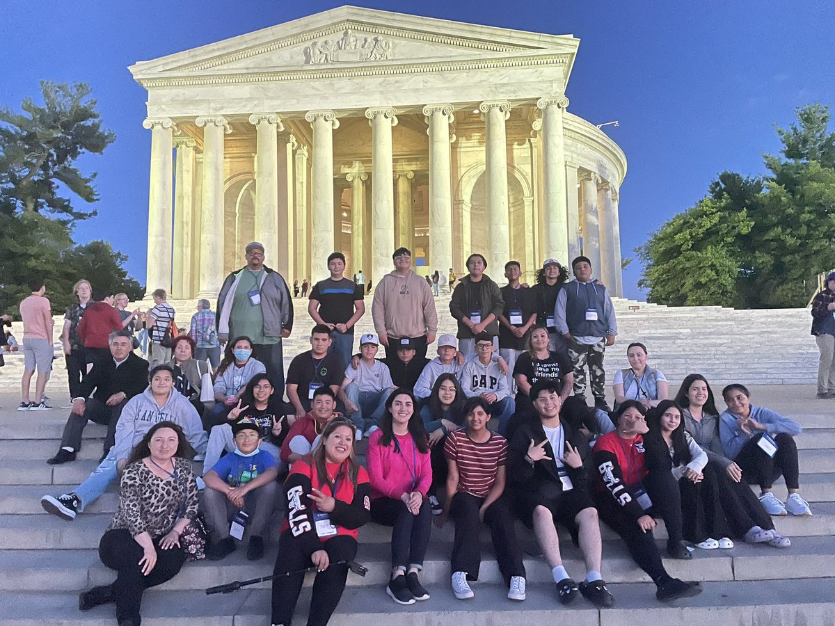 We made it to DC! First stop was dinner and the Jefferson Memorial! 🏛️ #vvmstodcny2023 <a href="/zjgalvan/">Dr. Zandra Jo Galván 🩷</a> <a href="/LCortezGUSD/">Laura Cortez</a> <a href="/VistaVerdeGrizz/">Vista Verde</a> <a href="/mrgarciavvms/">Matt Garcia</a>