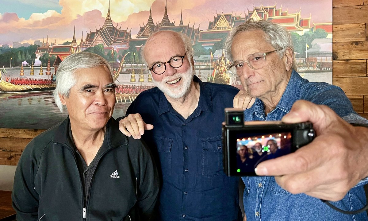 Three Amigos. With @nickut & @davidb383 (giant hand) today. So good to get together with my Vietnam War colleagues. @ImprovAmbassadr took this nice pic. @NajaLockwood @mikebarnicle @NickKristof @jaketapper @JoeNBC @nprscottsimon @greta @mikeallen @PeteSouza @YamashitaPhoto