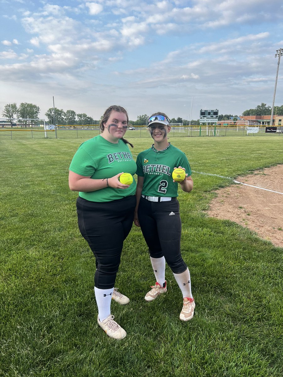 Tonight’s 💣 Squad!!! 
Second summer league game tonight and these two went yard 👋🏼 #AllGas