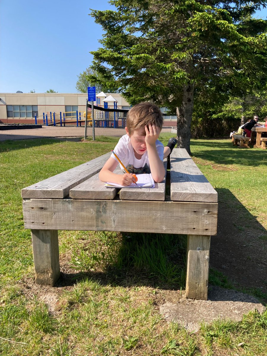 WhycocomaghEC's tweet photo. Grade 2 student writing in their happy places! #Srcewriting https://t.co/sfu2DUAhzy