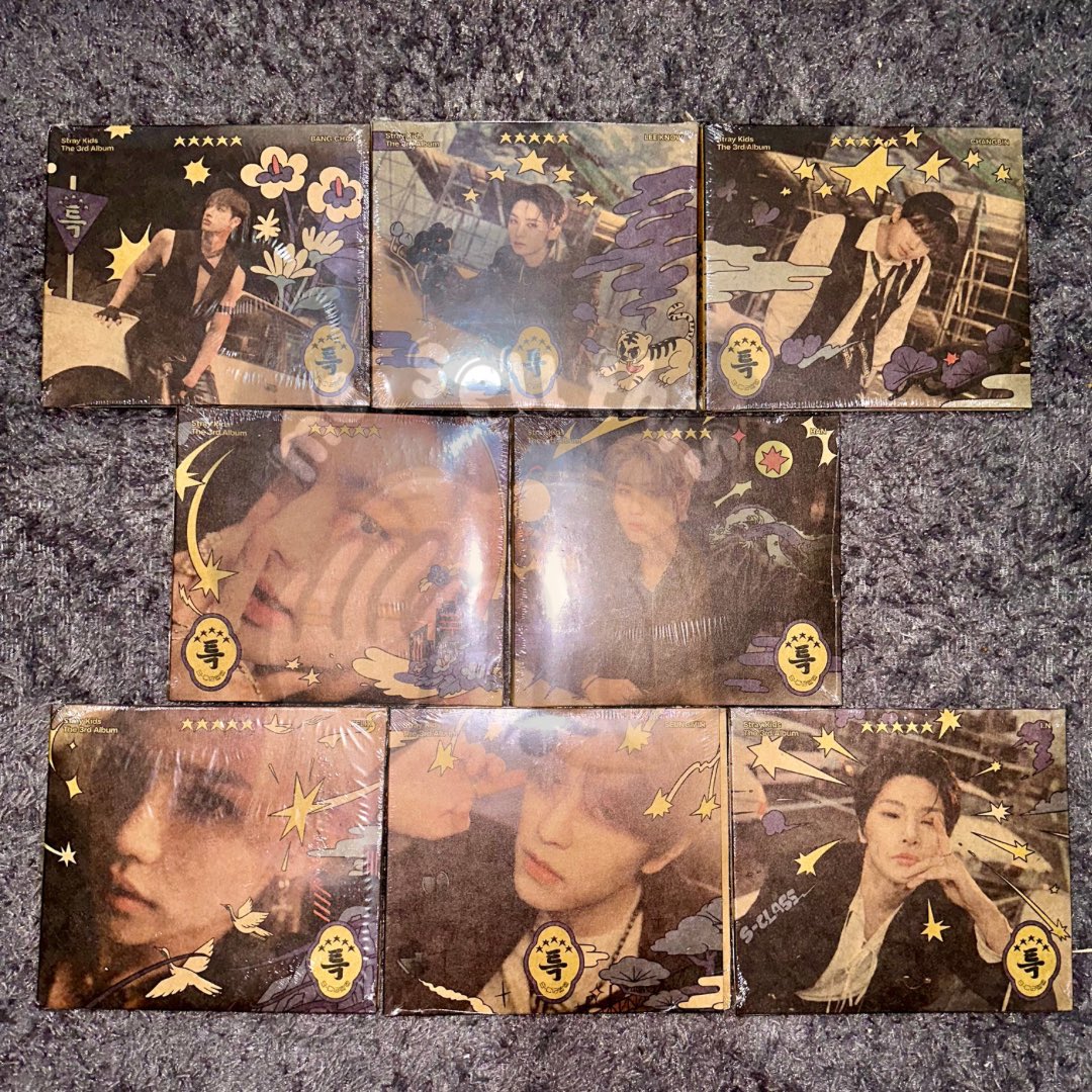 meisellthis's tweet image. [GIVEAWAY] Stray Kids 5 STAR DIGIPACK Album ★★★★★

• 2 winners (kalau rame bisa bertambah)
• Masing” mendapat 8 album digipack SEALED (OT8)

Syarat:
★  Harus follow kami
★  RT &amp;amp; like tweet giveaway ini
★  RT &amp;amp; like tweet 
★ Reply “done” 👌🏼