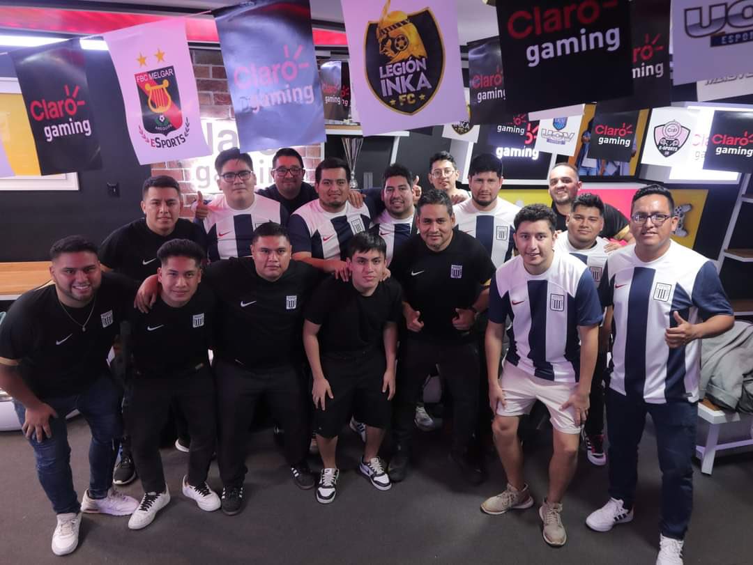 IVOGOL's tweet photo. Alianza Lima eSports en el Claro Gaming Juegapes .
#alianzalima #ivogol #eFootball #konami https://t.co/SZpAxSE0xa