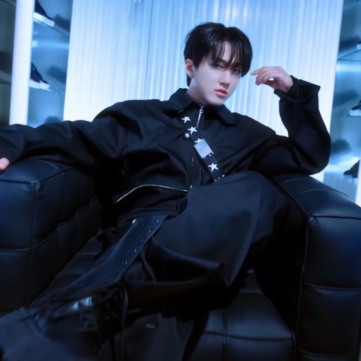 skz_usa's tweet photo. ✨STAYs 🗣️

Drop the tags for Changbin!! Let’s show him lots of support and engage with all posts related to Bin in this event!

CHANGBIN AT FERRAGAMO✨
#CHANGBINxFERRAGAMO
@Stray_Kids @Ferragamo https://t.co/Uc8bBkF0C1