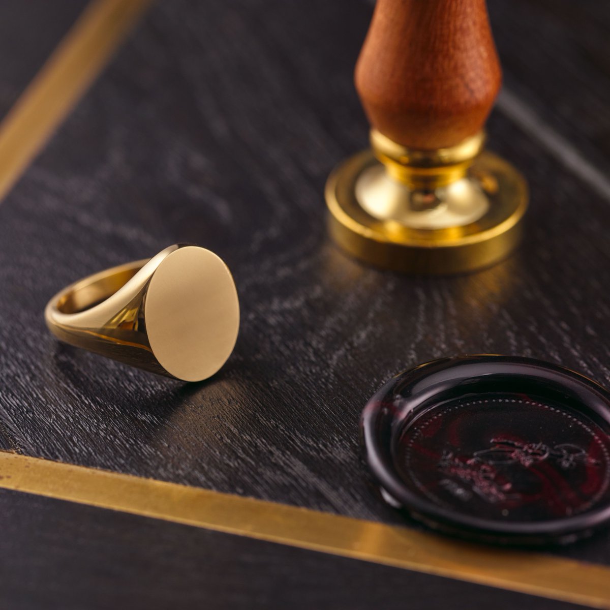 deakin_francis's tweet image. Make Father's Day truly exceptional with an extraordinary present courtesy of Deakin &amp;amp; Francis. 

Visit our website to learn more

#DeakinandFrancis #Signetring #goldsignetring #Fatherday #giftsfordad #menstyle #Luxurylife #fashionmen