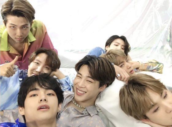 minebreadjinnie's tweet image. happy 10th anniversary, @BTS_twt.