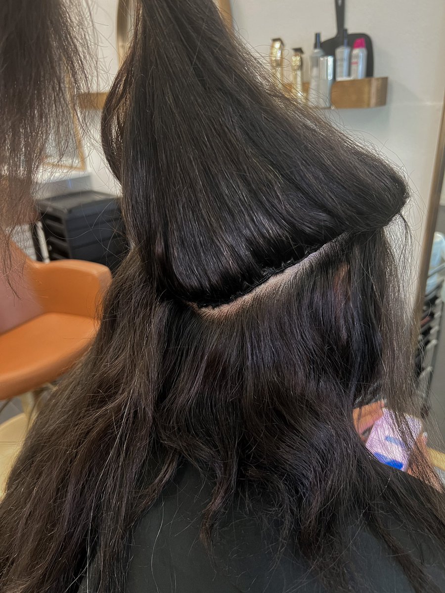 slayitmama's tweet image. This is your sign to come get a quote. $15 consultation (or it’s a free add on with any service), and the fee goes towards your installation cost. 

The Slayground | available th-sat, |

#sewinextensions #weftextensions #longhair #summerhair #darkbrunette