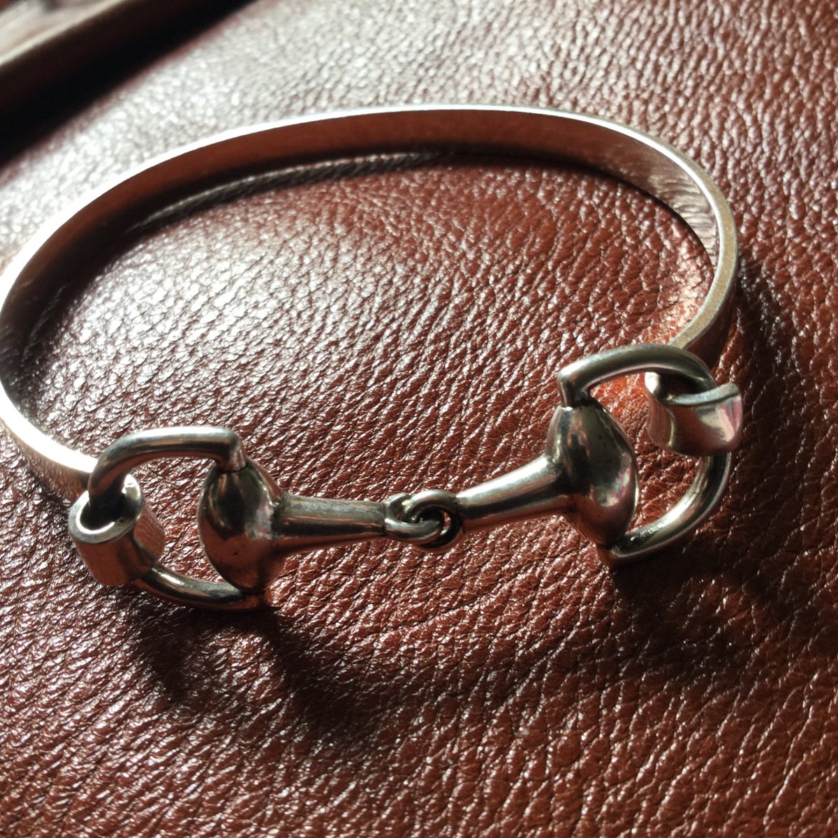 Really nice snaffle bit bracelets for sale in Eggsy’s Ko-fi shop with all proceeds going toward his care @ £12.99 each they make lovely gifts for yourself & a friend, free uk postage link in profile #earlybiz