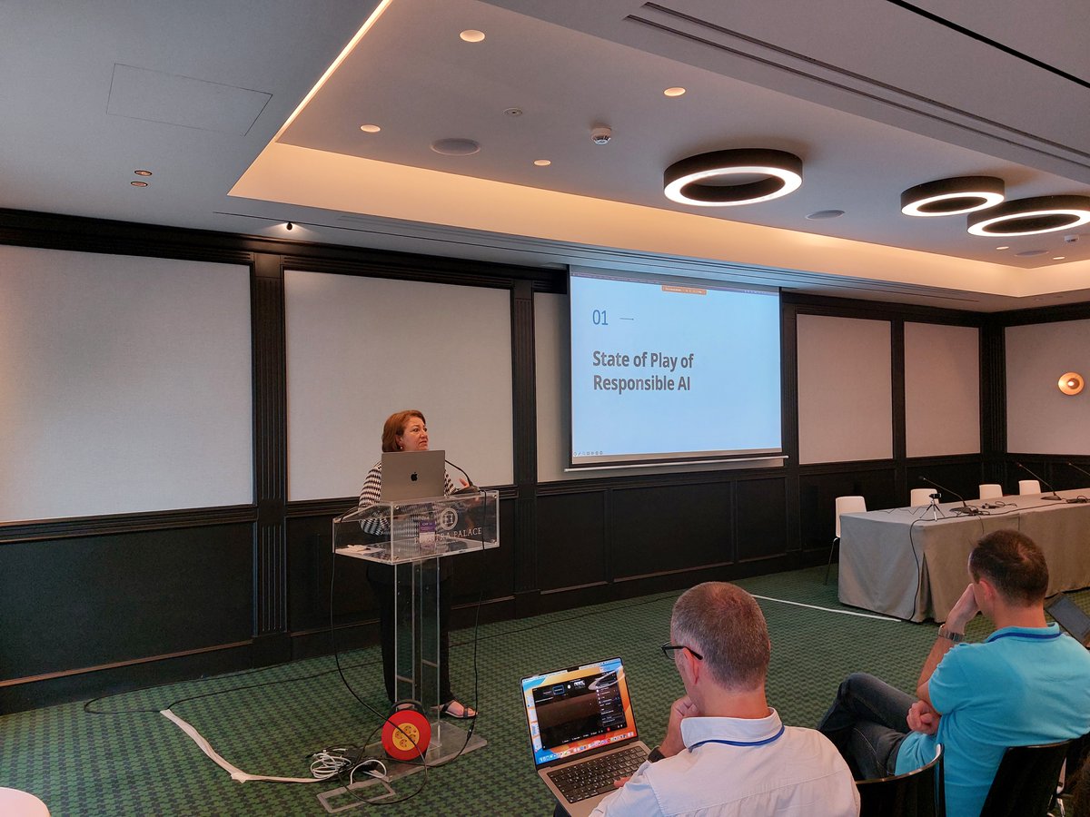 meverteam's tweet photo. Keynote speaker Dr. Nozha Boujemaa, Digital Trust Officer at Decathlon presenting "How Responsible LLMs are beneficial to search and exploration in Retail industry" at @icmr2023.
#Certh #MeVer #ICMR2023 #AI https://t.co/msT83y8EIG