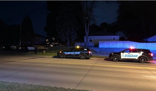 #BREAKING - Green Bay, Wisconsin 

Shelter-in-place ordered for the area of S. Platten St. and Shawano Ave. In Green Bay, WI, due to an active police situation.

No further details available at this time.

wbay.com/2023/06/13/act…

#GreenBay #Wisconsin #ShelterInPlace #police…
