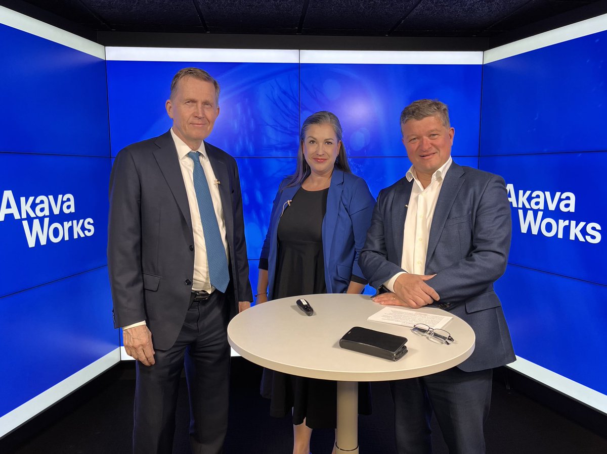 AkavaRy's tweet photo. Tervetuloa seuraamaan Akava Works -talousennusteen esittelylähetystä kello 10. Lähetyksessä ajankohtaista tietoa Suomen talouden näkymistä. 

➡️ https://t.co/KXtkKDuhIF

Mukana ⁦⁦@PasiSSorjonen⁩ ja ⁦⁦@dbsata⁩. Lähetyksen juontaa ⁦⁦@KemppainenJyrki⁩. https://t.co/3uPvrj0eaw