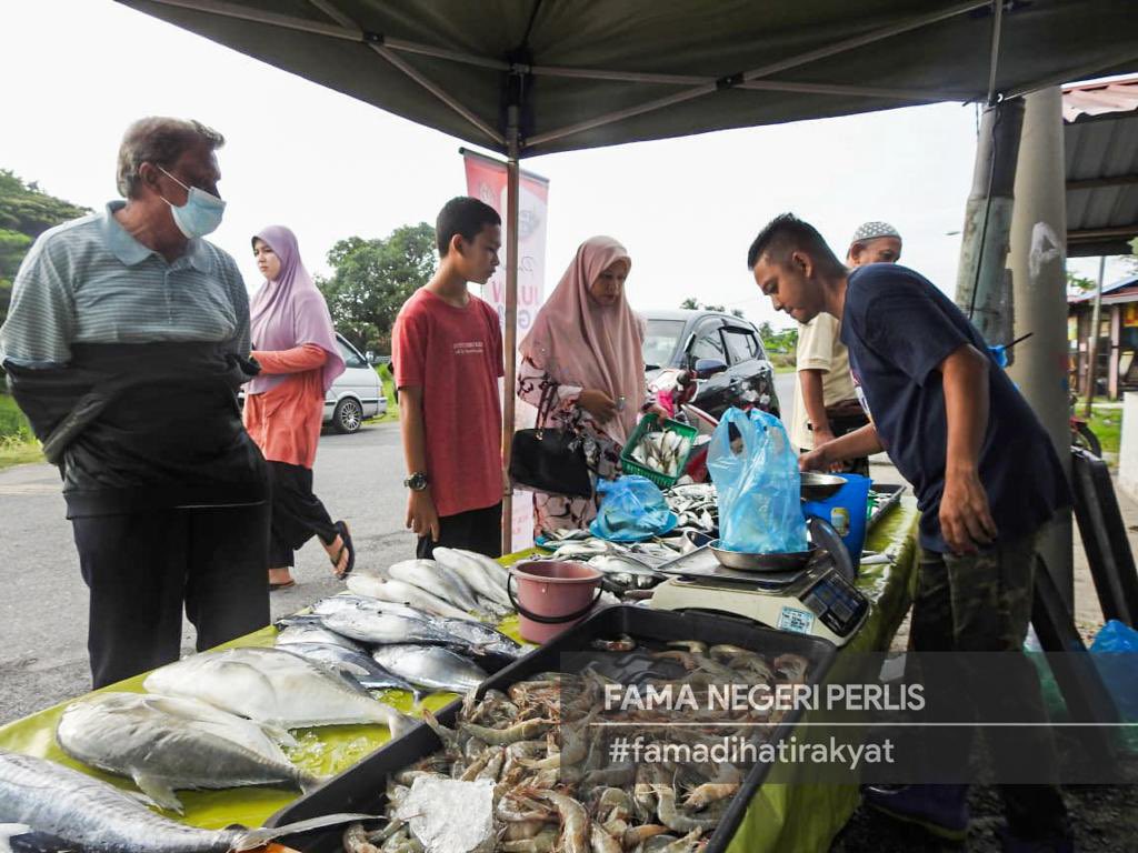13 Jun 2023 | FAMA meneruskan lagi usaha kepada pengguna dengan mengadakan Program Jualan Agro Madani di Pusat Pengumpulan Ladang Simpang Empat , Perlis bagi mendapatkan barangan keperluan harian.
#MalaysiaMADANI #KPKMMalaysia #AgroMadani