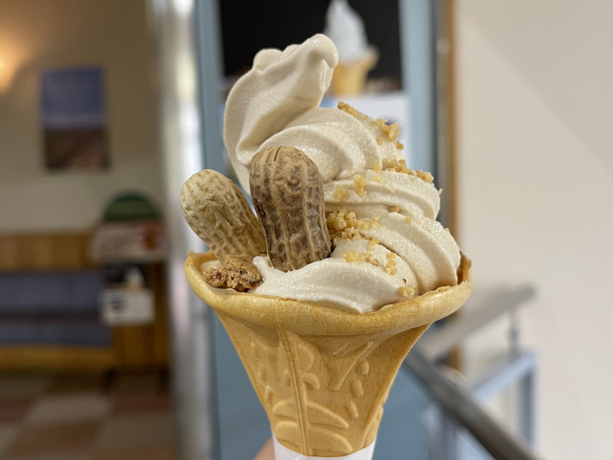 ソフトクリーム・ミックス A - チョコレート ＆ バニラ（コーン立て