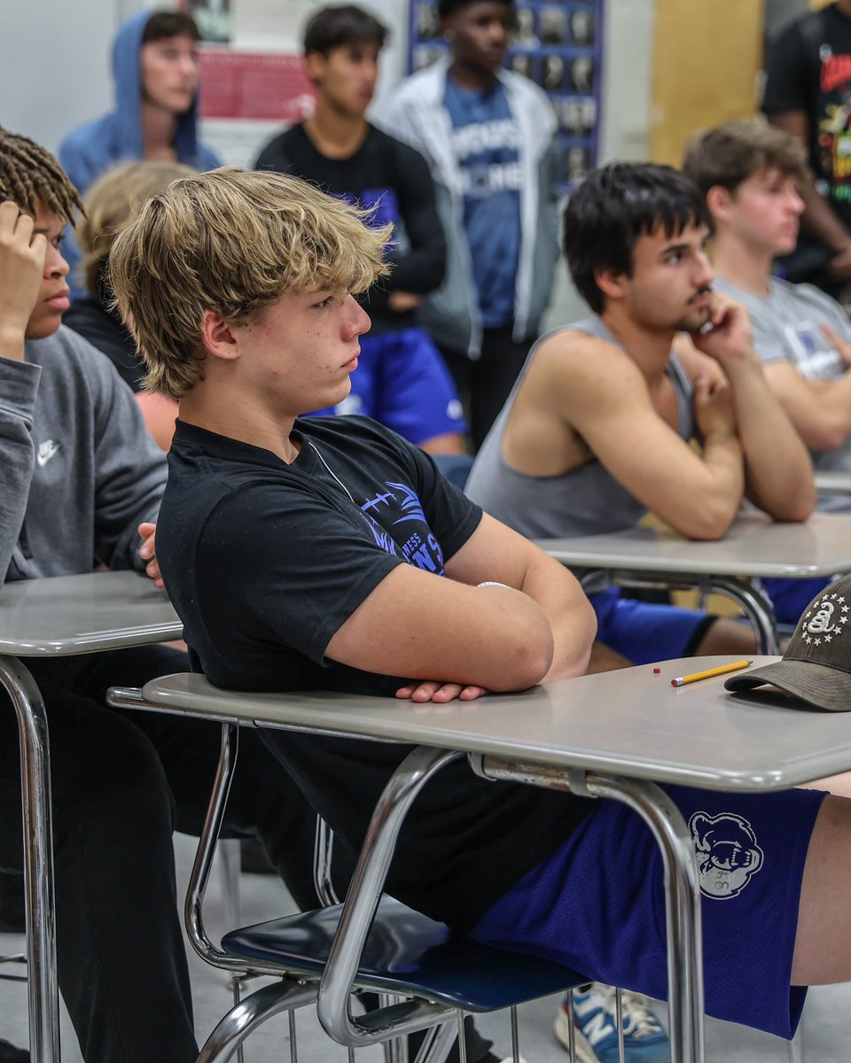 cchsbruinsFB's tweet photo. It was a great first day! https://t.co/vnVgGZ4iUS