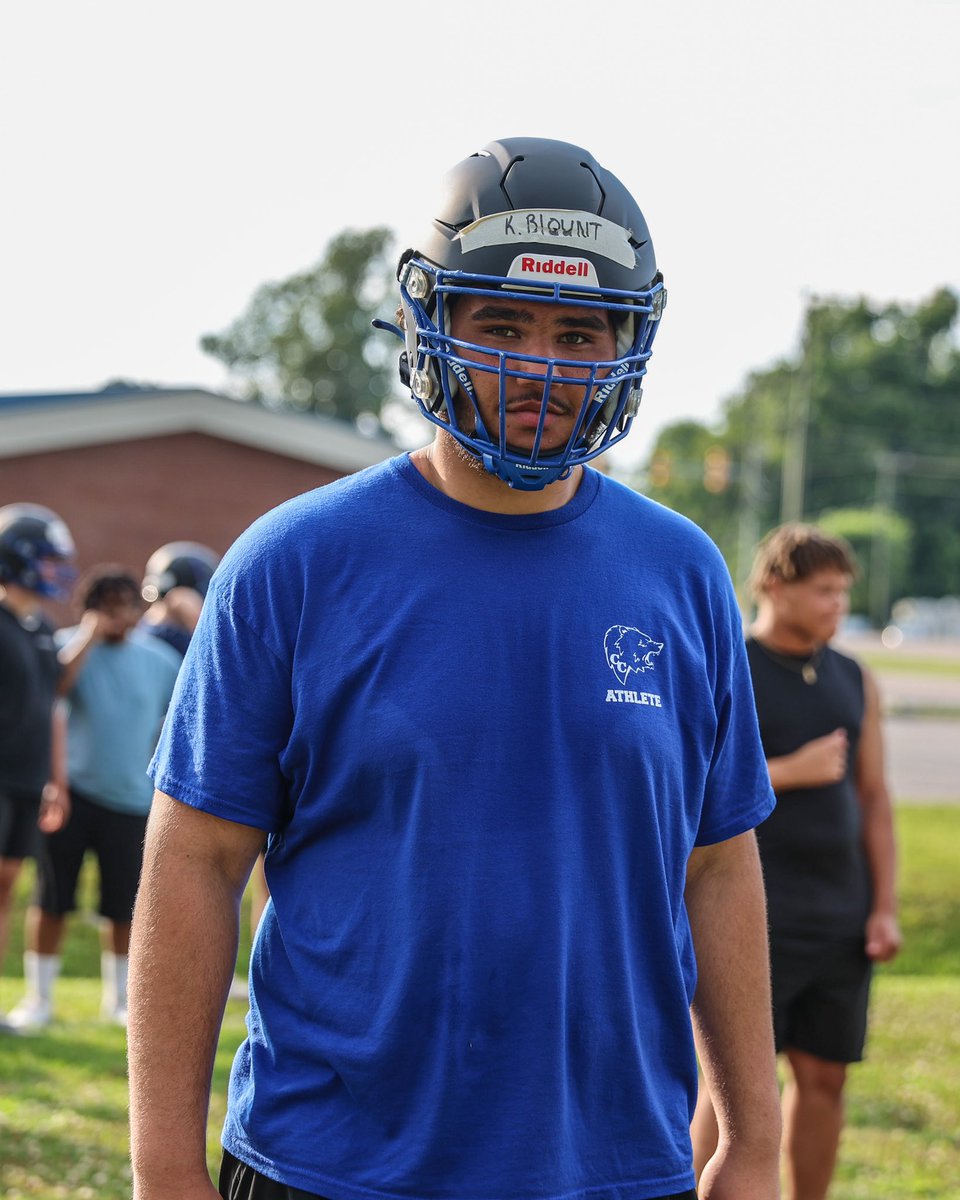 cchsbruinsFB's tweet photo. It was a great first day! https://t.co/vnVgGZ4iUS