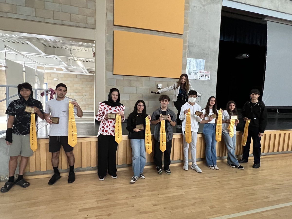 Introducing our 9 Valedictorians! @MontgomeryCVUSD @CajonValleyUSD Congratulations 🎉🎊#proudprincipal 💙🤍💛