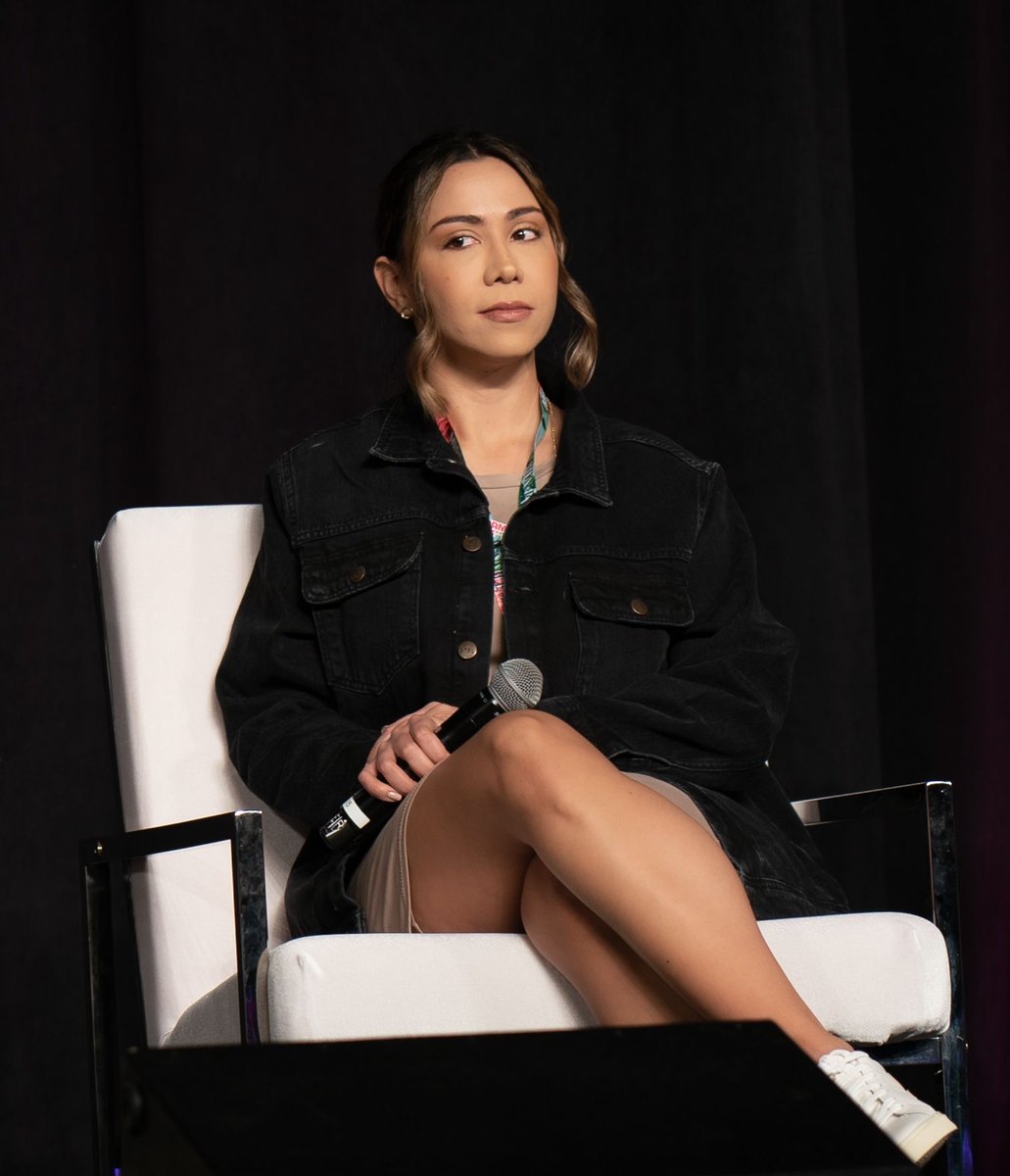 Laura Rodriguez🌴 tweet media