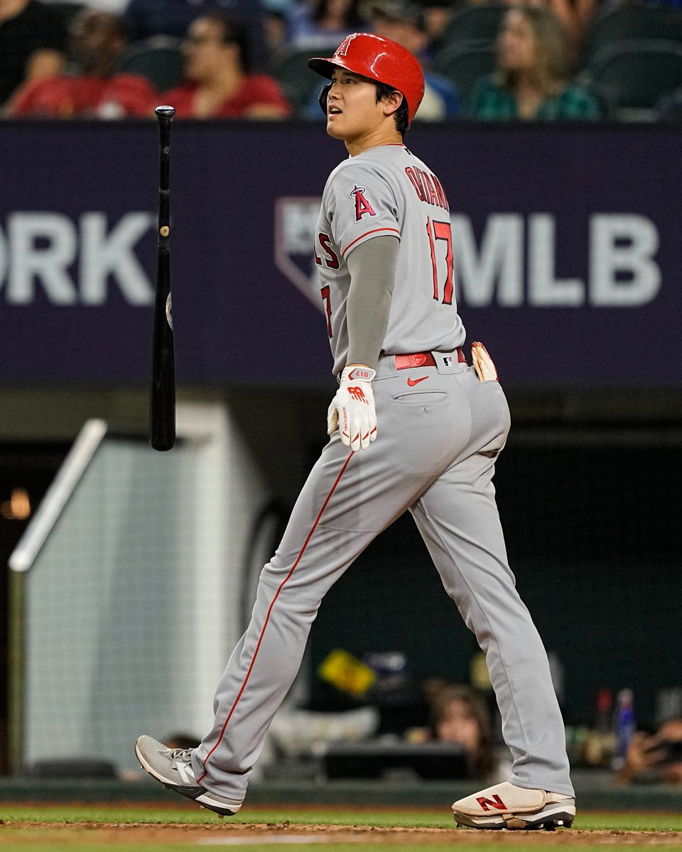 Shohei bat flip. 😍