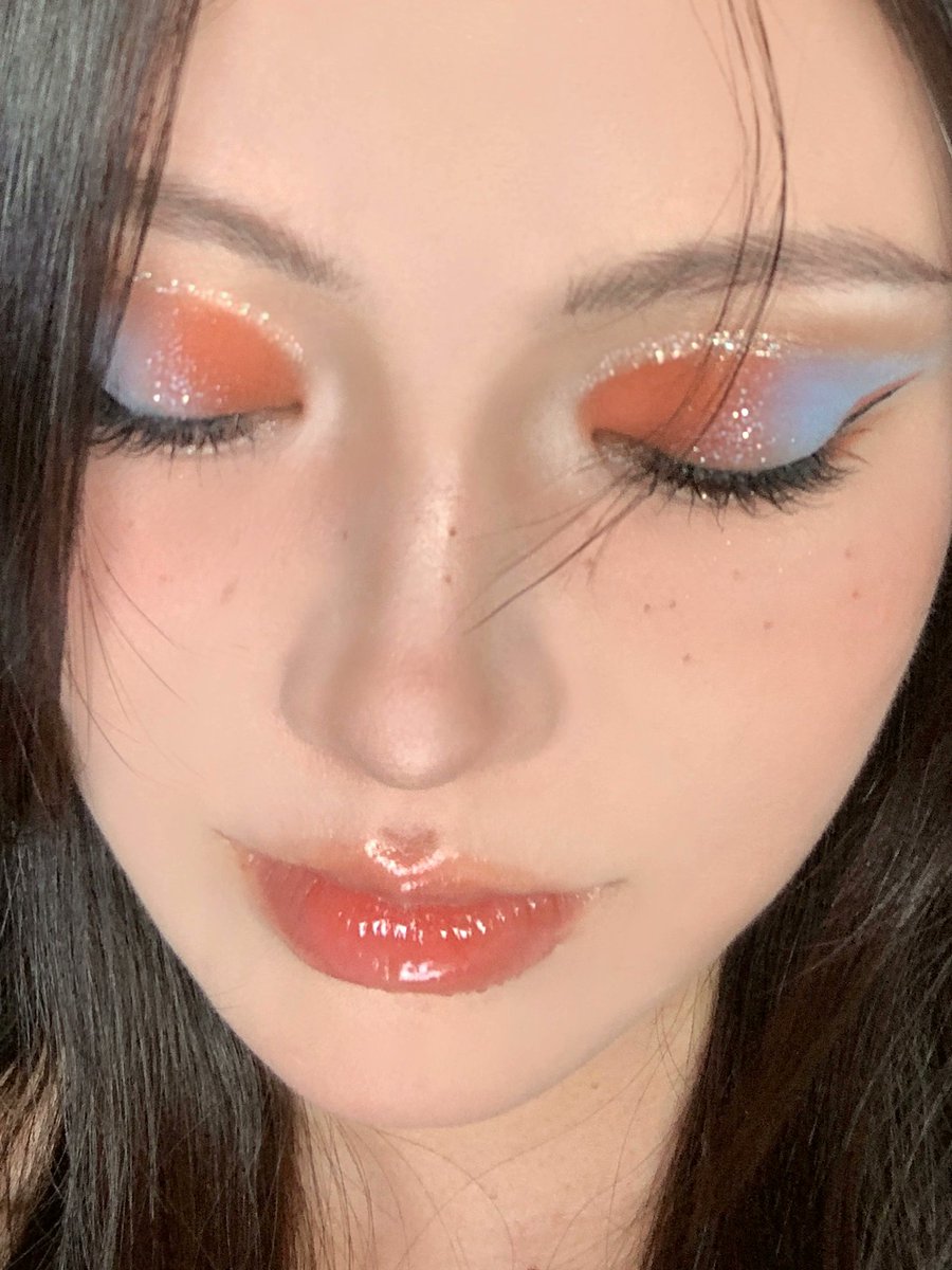PerfectDiary_us's tweet photo. Burning passion in the summer!💥
This orange-ocean-like eyeshadow look is inspired by our NEW Designer Eyes And Cheeks Palette (Denim Limited Edition) 01 Denim Orange.🍊🌊
Call ya besties and slay tonight in the live house! 😎

🛒: https://t.co/qeSMh7hlEU https://t.co/lD2zU2kbvS
