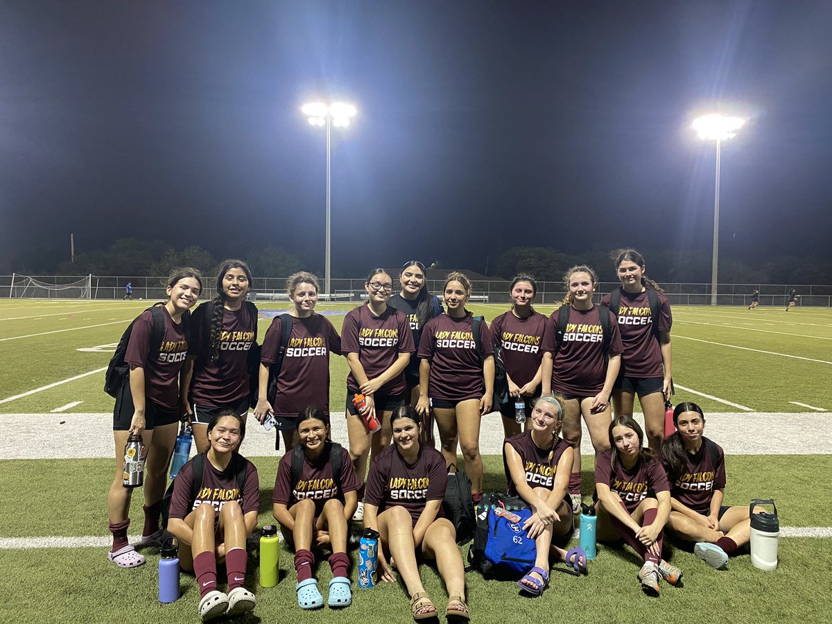 The Lady Falcons get a win tonight against Veterans Memorial HS in the start of the 2nd round of the Brownsville summer league!

7-1

Go Lady Falcons!