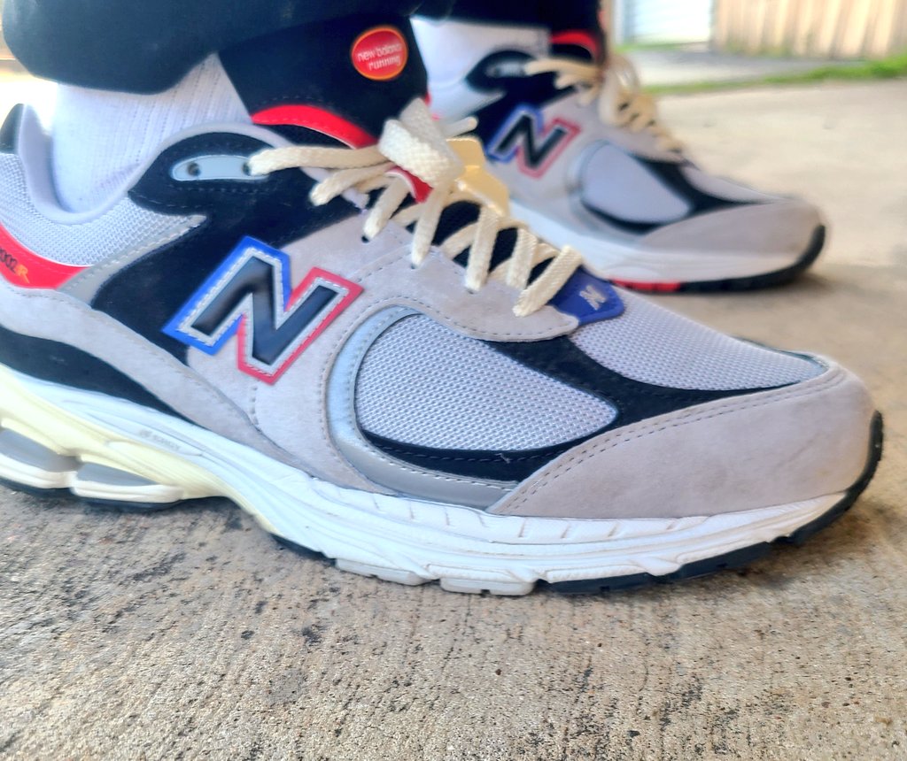 Enjoying my new pair of #NewBalance2002R 'Lovers Only' from <a href="/DTLRVILLA/">DTLR</a>