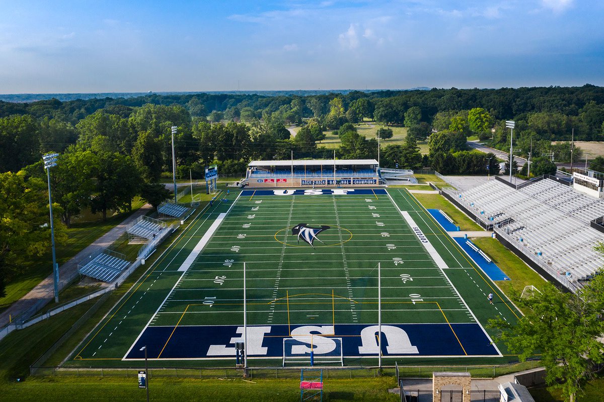 flyguyry29's tweet photo. I’m beyond grateful and blessed to receive my first official offer from the University of Saint Francis!! @footballcoachj @usfCoachCam @PennStrength @The_Pennant @CoachDreyer64 @CoachJoeyDidier @coachjonesa @IndianaPreps https://t.co/nenwnXJWqj
