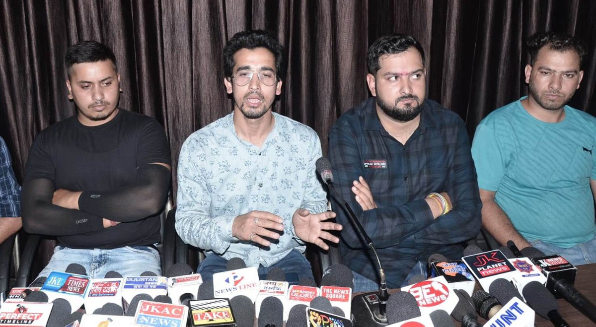 JAMMULINKS's tweet photo. JAMMU: JKSSB aspirants on Monday demanded issuance of exam calendar and early conduct of all the pending examinations without involving the controversial Aptech company.

Read more at: https://t.co/hBdlfGDSBm https://t.co/2pJViAKV8r