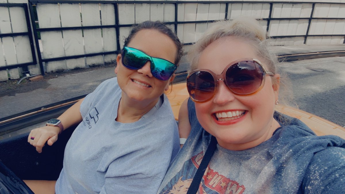 ChrisNealTHD's tweet photo. Dear @Dollywood you never EVER disappoint me. Big Bear Mountain was worth the wait ❤️ I don’t know what I did to deserve a place like Dollywood or to have such beautiful people to share it with but what a day!!! #diamondpass #friendsthatarefamily #bigbearmountain #splashcountry https://t.co/dZoewGSoby
