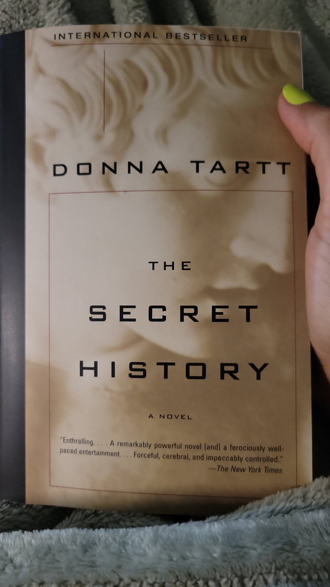 KamSingh25's tweet photo. #selfcare Monday: 45 min restorative yoga, a detox tea and my #juneread. https://t.co/KYn6PB968I