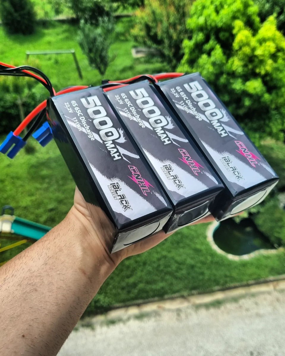 CNHL_official's tweet photo. CNHL 5000mAh 6s 65c, Suited to 6"-7" drones,FMS RC planes, and 1/5 1/7 1/8 1/10 1/12 RC cars, trucks
#cnhl #chinahobbyline #fpv #drone #rcbattery #rccar #rctruck https://t.co/sMn08Pz5s5