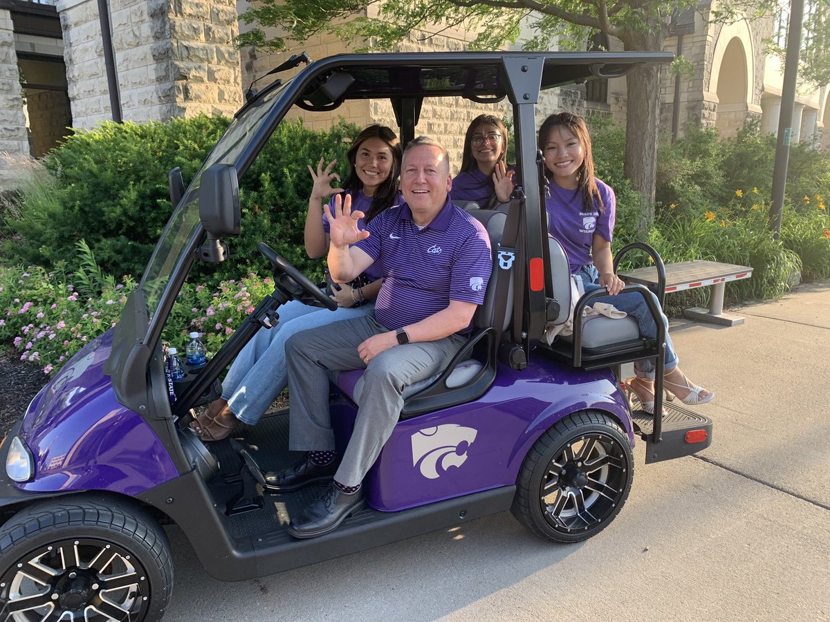 GraceBerumen's tweet photo. Our MAPS Scholars started the week with an inspiring dinner with President Linton! We are so grateful for his leadership and support for all our Wildcats 💜
#kstatedmsa
#kstatediversity
#kstate
#kstatewildcats
#kstateprojectimpact
#kstatepresident
#MapS2023 https://t.co/H6hQO8aaiw