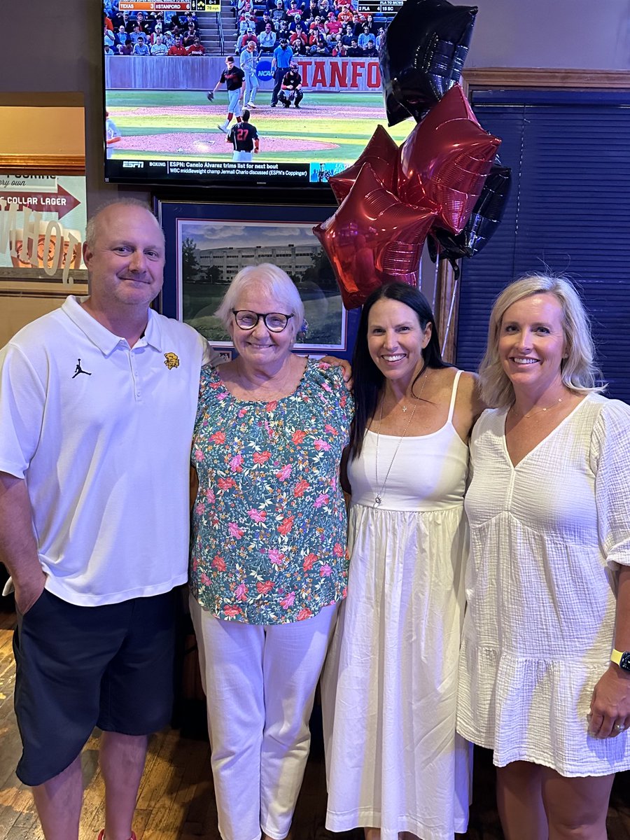 LHS Baseball tweet media