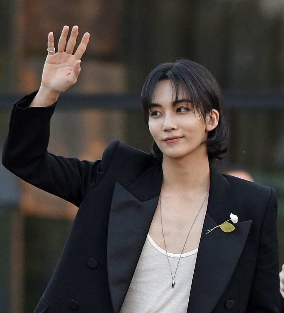 K LINE NEWS On Twitter TEN MARKTUAN JEONGHAN Attends Runway Show k-line-news-on-twitter-ten-marktuan-jeonghan-attends-runway-show