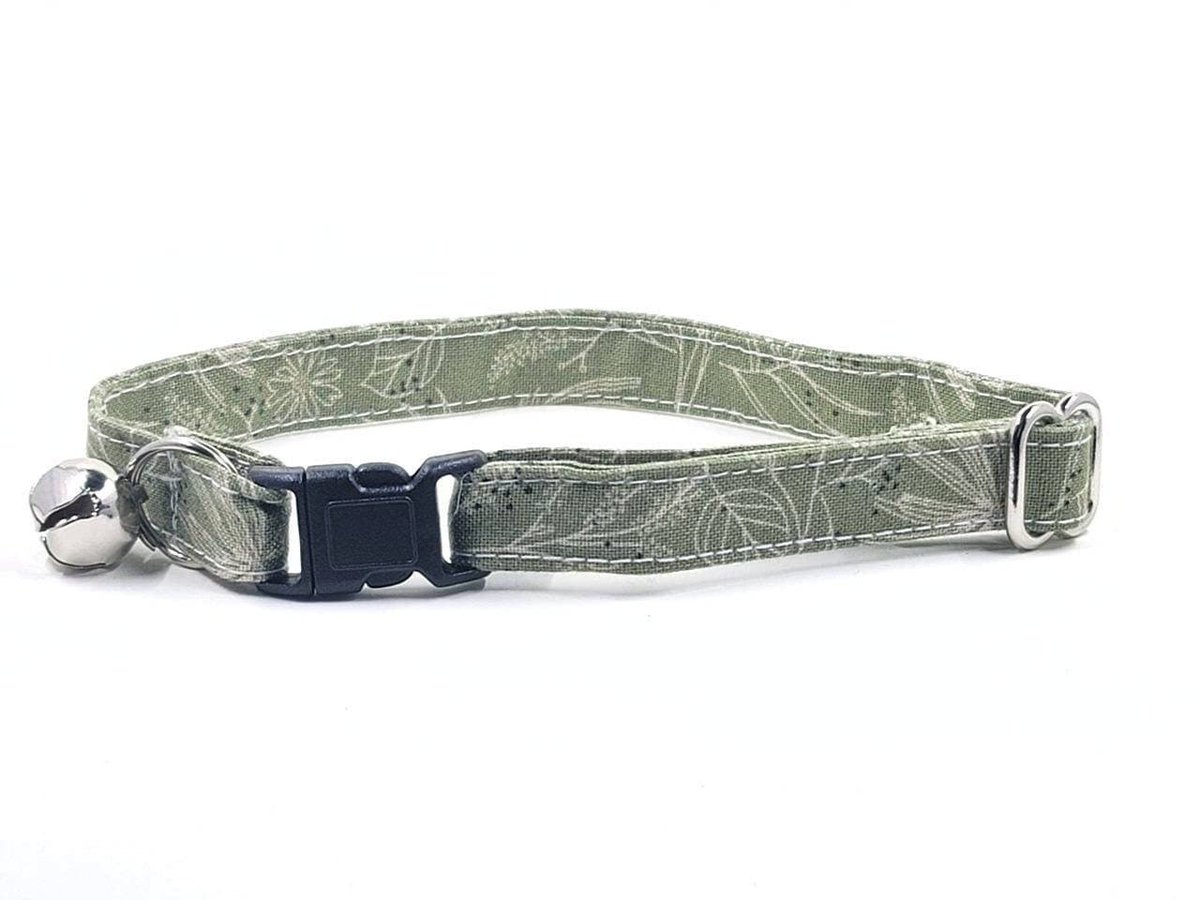 oddballcattoys's tweet photo. Thanks for the great review Rebekah M. ★★★★★! https://t.co/cpmnv68MFB #etsy #flat #no #quickreleasebuckle #cat #green #floral #kittencollar #safecatcollar #smallkittencollar https://t.co/5KqDhyGMM7