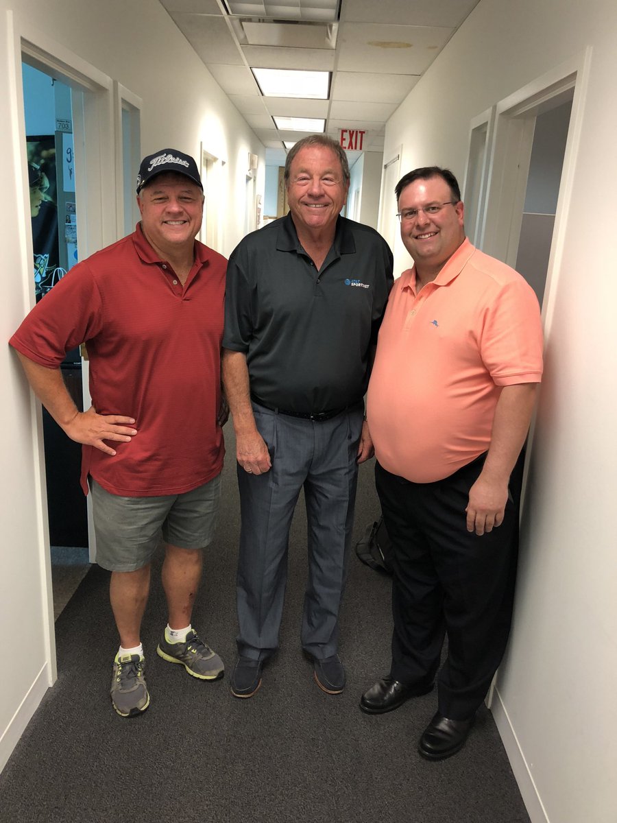 Bels132625's tweet photo. @StanLoveTheShow @GuyLuvTheShow @CharlieBatch16 
RIP Stan! 

Thank you for your wisdom, insight, and for sharing you with your listeners, readers, and viewers. The world has lost a true professional, icon, and great person.

Maybe Guy should continue Stan’s radio show? 🤷🏼‍♂️😥 https://t.co/zX03ceFo2K