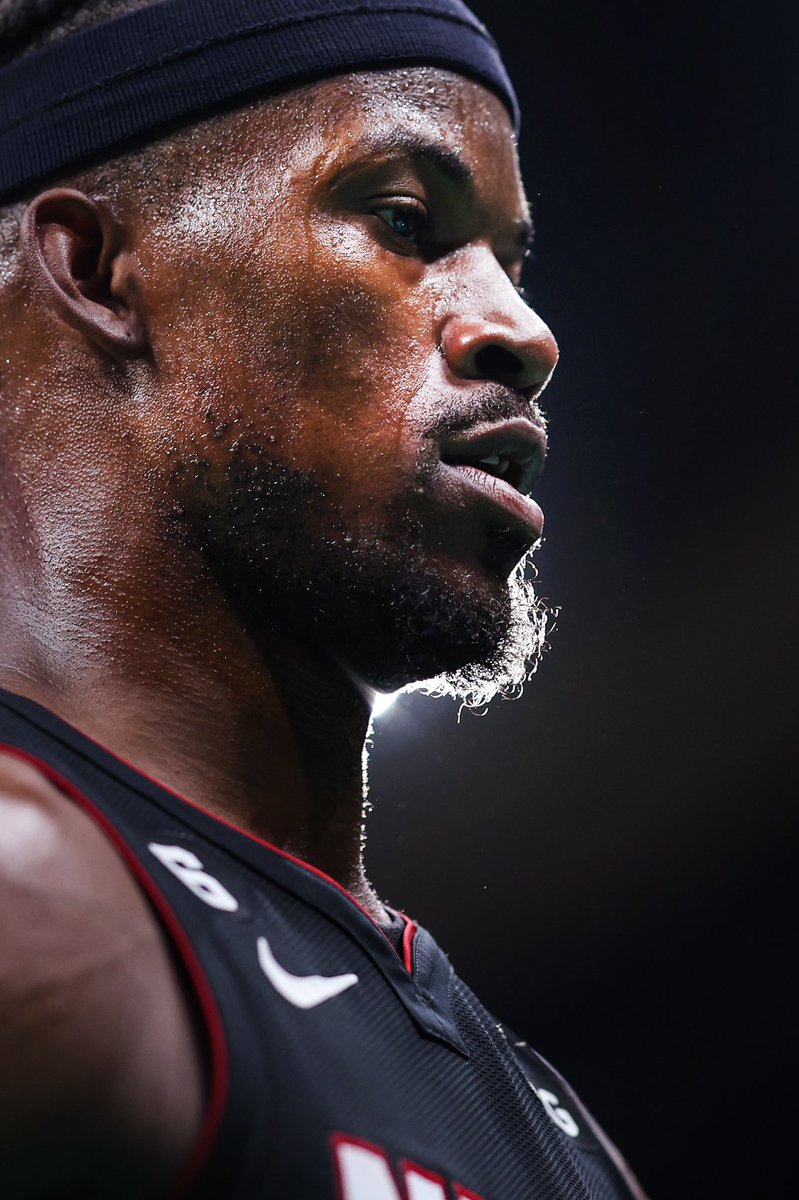 PlanetaHeat's tweet photo. Me dejaste momentos inolvidables estos playoffs. Gracias por ser nuestro. 

Los oportunistas saldrán a matarte. Yo mato y muero con el líder de este equipo. Te amo Jimmy Butler! https://t.co/XLPpg814Cu