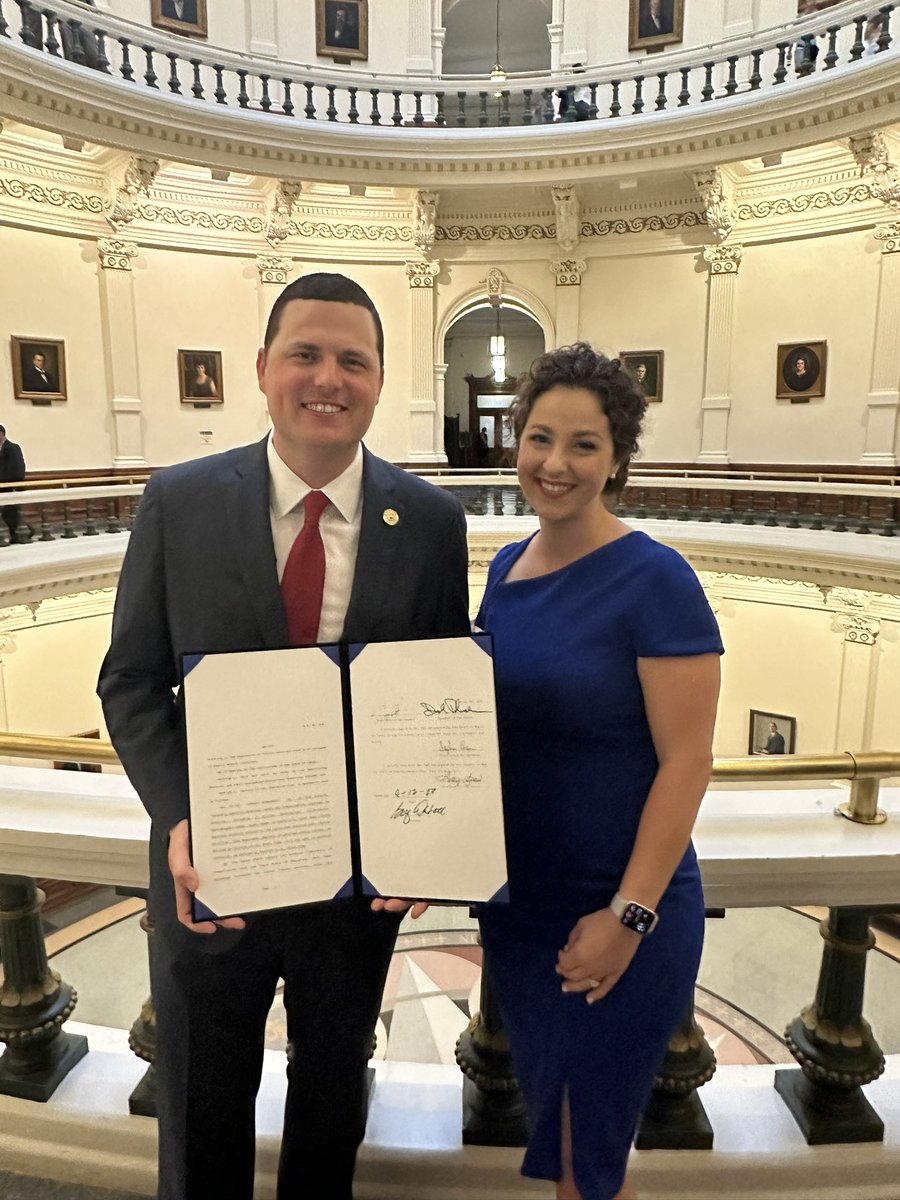 What a day and what an honor. To be in the room when HB900 was signed into Texas law. So incredibly grateful for @JaredLPatterson and the MANY Texans who had a hand in protecting minors from sexually explicit materials in schools.